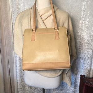 Liz  Claiborne Faux  Leather  shoulder bag in  Beige and tan with multi pockets
